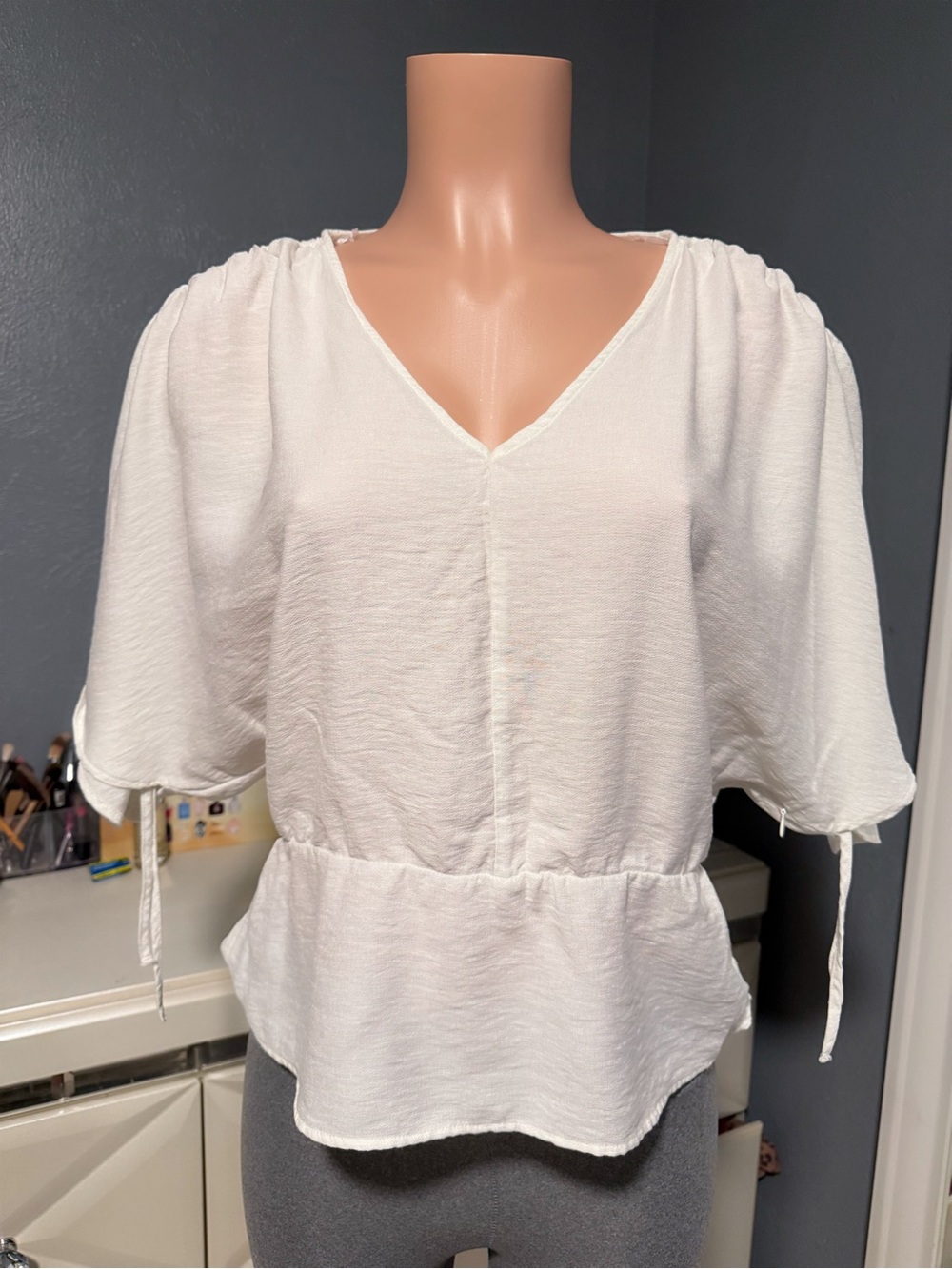 H&M White Batwing V-Neck Peplum Tie-Sleeve Blouse
